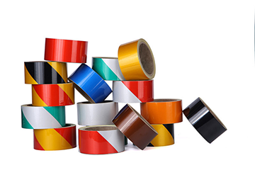 反光膜價(jià)格表哪里有？蘇州曼彩交通為您解答[蘇州曼彩]