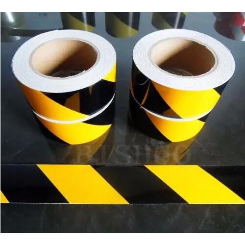 警示反光膠帶生產(chǎn)廠家.jpg